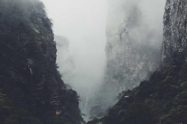 Picsum ID: 735 Autem dolores aut eum quibusdam